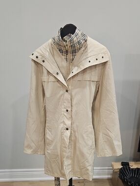 Burberry Cream Trench Coat with Plaid Lining